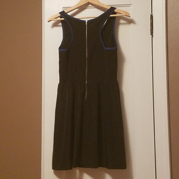 Express Dress - Picture 2 of 3